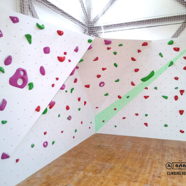 Bouldering Wall At School St. Gorazd | Anatomic.sk